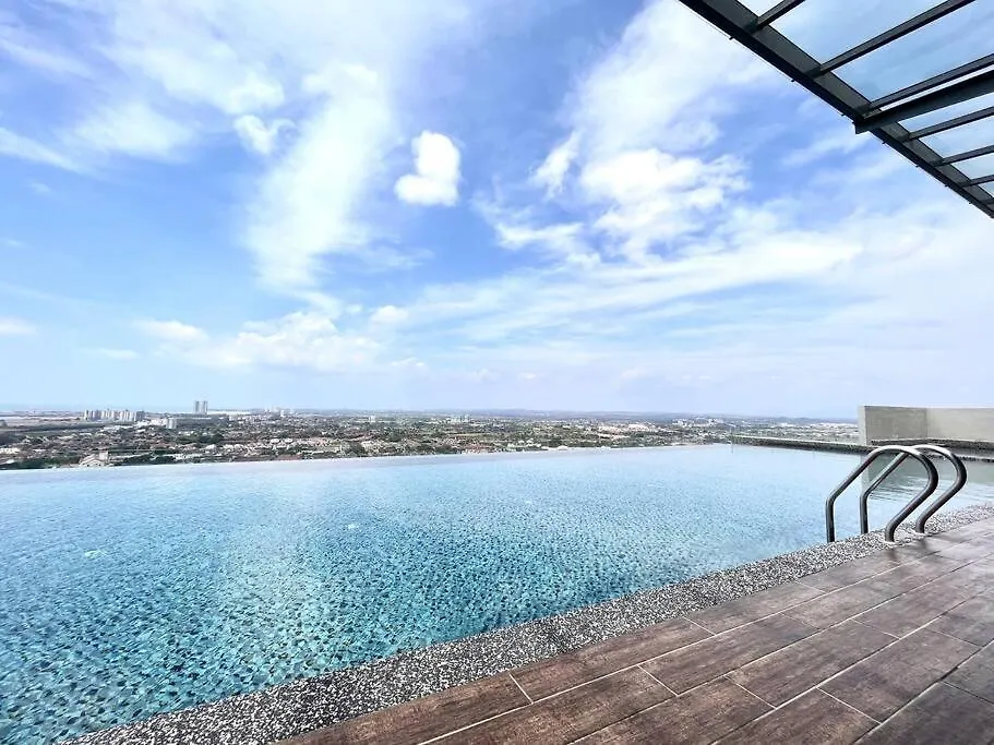 Ins Suite @ The Quartz Residence-Infinity Pool Malacca Malaysia