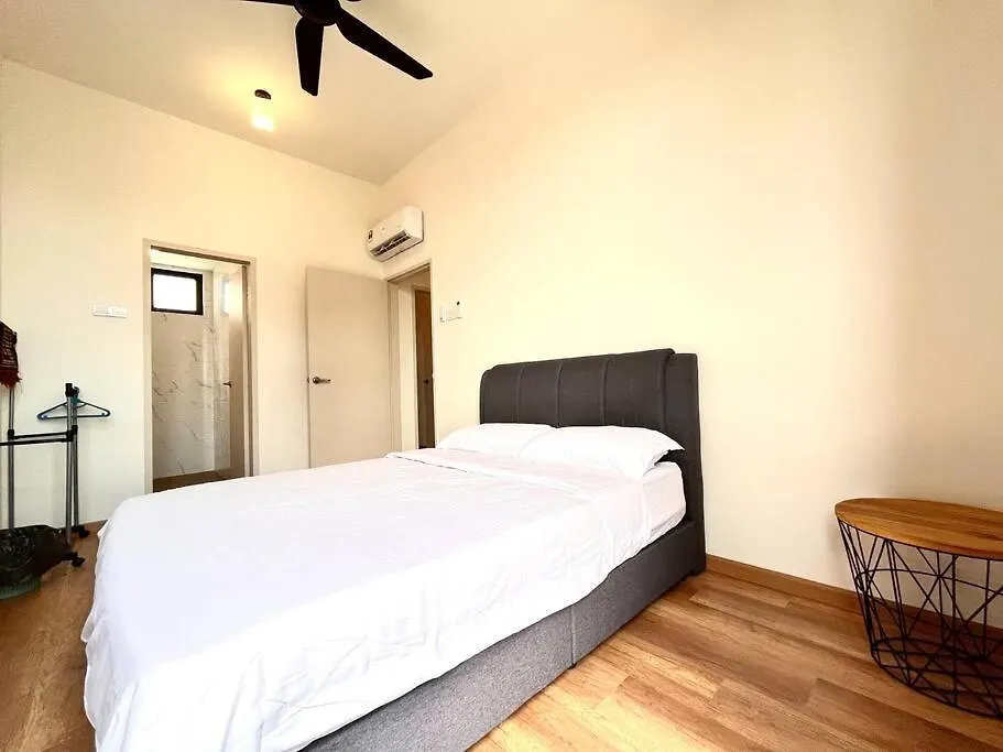 Ins Suite @ The Quartz Residence-Infinity Pool Malacca